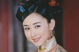 远嫁国外豪门的胡静 曾在老同学梅婷的婚礼上哭得一塌糊涂图片