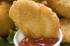 麦乐鸡块，软嫩鲜香，外酥里嫩超美味，超简单的美味，比店里好吃图片