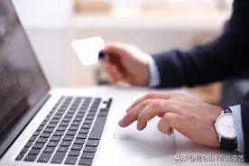 银行女子图鉴｜工作也是座围城，光鲜体面的银行工作也有很多无奈图片