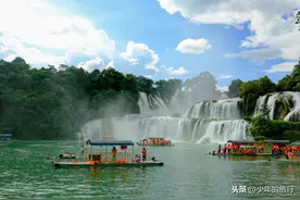 中国“最特别”的中越界碑，方向都反了，字都是错的图片