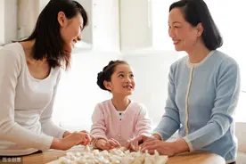 大姑姐离婚后一直住我家，偶然听到邻居聊天，回家我和老公离了婚图片
