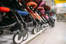 因遮阳棚、太阳伞影响推车稳定性 德拉玛和babycare两品牌召回超5万辆儿童推车图片