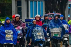 福州电动车未挂黄牌明起禁入三环内 新车仍可上牌图片