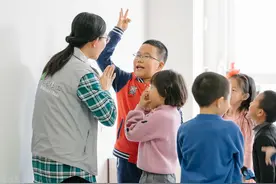 深圳小学老师收入曝光，得知真相的我羡慕不已：原来有这么多门道图片