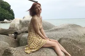 李颖芝的"凸"感真强！吊带小裙子满是诱惑，一般人可驾驭不了哦图片