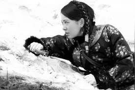 川西剿匪：她虎穴侦察 返回路上遇色匪图片