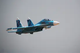 FMS 双70mm涵道 SU27开箱图片