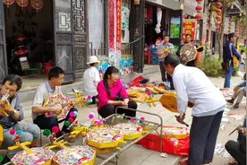 摆地摊也能摆出大生意来图片