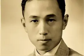 在麻省理工任教时的钱学森：自顾自填满黑板，学生很少能及格图片