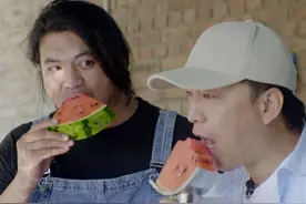 16岁搬砖的手工耿参与《我和我的家乡》，与黄渤过招却被亲妈嘲图片