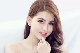 周杰伦真棒，带着小舅练球，昆凌在后面拍球，抢林书豪和弟弟镜头图片