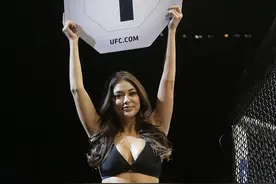 体坛女神之帕森斯前女友赛莱斯特，UFC举牌女郎风情万种图片