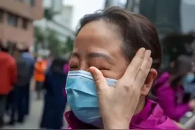 “你离开了武汉，从此没有人和我说话……”图片