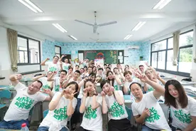 很喜欢你，但到此为止，已无岁月愿回首，只有当下待白头图片