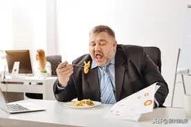 肥胖病人增多，多合并有高血压、高血脂、高血糖、心脏病，严重危害身体健康，减重手术效果好吗？图片