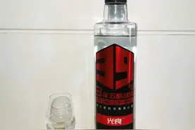答读者问：用数据说话的光良酒背后图片