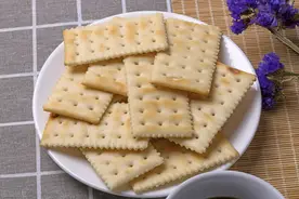 被查出含致癌物的51款饼干，看看你家里还有吗？图片