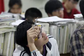 我该怎么办？医学生本科找不到工作？图片