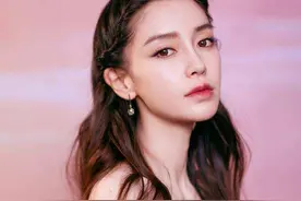 女人头发别瞎剪，今秋流行这5款“发型”就对了，时髦显脸小图片