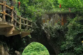 误闯贵阳一处废弃的景区，太适合夏天户外露营、烧烤和玩水了图片