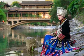 峒河的苗家少女图片