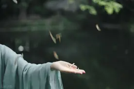 故事：我在青楼摸爬滚打17年，一纸赐婚圣旨下来，我成侯爷正妻图片
