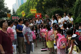 托管还是拖累？不到万不得已，不要把孩子送到托管班图片