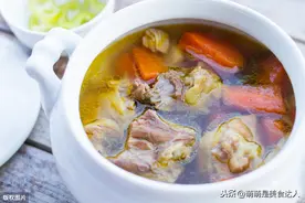 萝卜怎么煲汤好吃，鸭梨和什么煲汤最美味？这12款煲汤做法告诉你图片