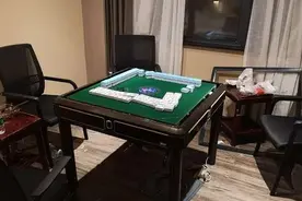 怀疑对方出老千，岳阳一男子当即报警，结果悲剧了图片