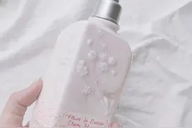 身体乳大集合！颜值高还实用，精致女孩从头到脚都必须要香香的图片