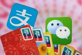 微信绑定银行卡的要注意，这些功能要关闭，不然每个月自动扣钱图片