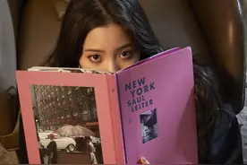 欧阳娜娜宅家写真公开，白色衬衫裙搭耳坠，少女初长成图片