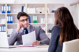 多数人不会写简历，按照以下方法写，没有敲不开的跳槽入职大门图片