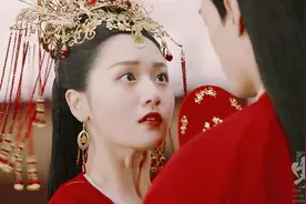 《明月照我心》热播中，女主扮演者凌美仕甜美可爱，十分耐看图片
