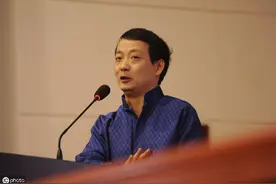 从摆地摊到年收入5000万的他---崔万志图片