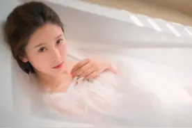 夏日撩人沐浴露！自带体香！洗出水润牛奶肌肤图片