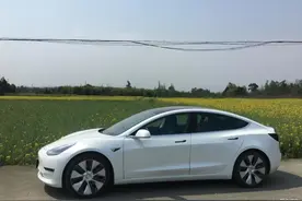 代步+长途，1年开了20000公里，特斯拉model3用车感受分享图片