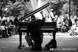 欧美黑白街拍的魅力无穷，视觉冲击极强烈 图片