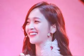 高清美照！火箭少女101组合成员：吴宣仪图片