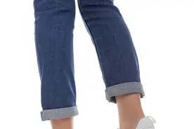 “被人踩了一脚”英语怎么说？图片