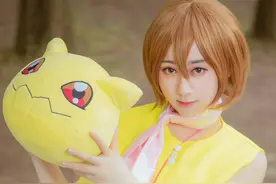 《数码宝贝》八神嘉儿Cos：童年与成长，童年的回忆让人着迷！图片