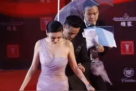 张雨绮真让人迷惑，裹几圈“胶带”就当裙子穿，果然身材好就任性图片