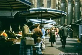 这部1970年代小说主人公的遭遇，像极了如今的“社会性死亡”图片