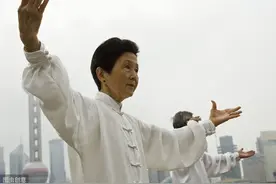 借鉴方舱医院经验！你我都该学会这套八段锦图片