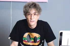 曾经有个大男孩叫薛之谦，他带着世界和平回来了图片