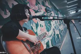 最爱听送亲，选歌只选情歌，西安人手机里原来都在听这几首歌图片
