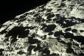 月球背面有什么秘密，真的存在外星人基地吗？事实真相是这样的图片