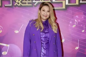 郑欣宜真有自信！体重近180斤还敢穿紧身皮裤，意外没有臃肿感图片