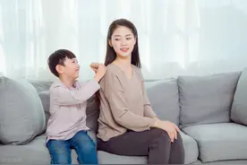 花光积蓄为儿子买婚房，55岁女人:付出的是爱，换回的却是嫌弃图片