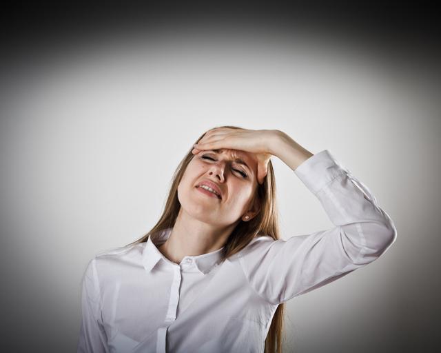 心理学:经常焦虑的人,都有这6种表现,你占了几样?